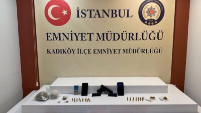 Kadıköy’de polis ekiplerinin çalışması sonucu, hakkında uyuşturucu ticareti ve trafik