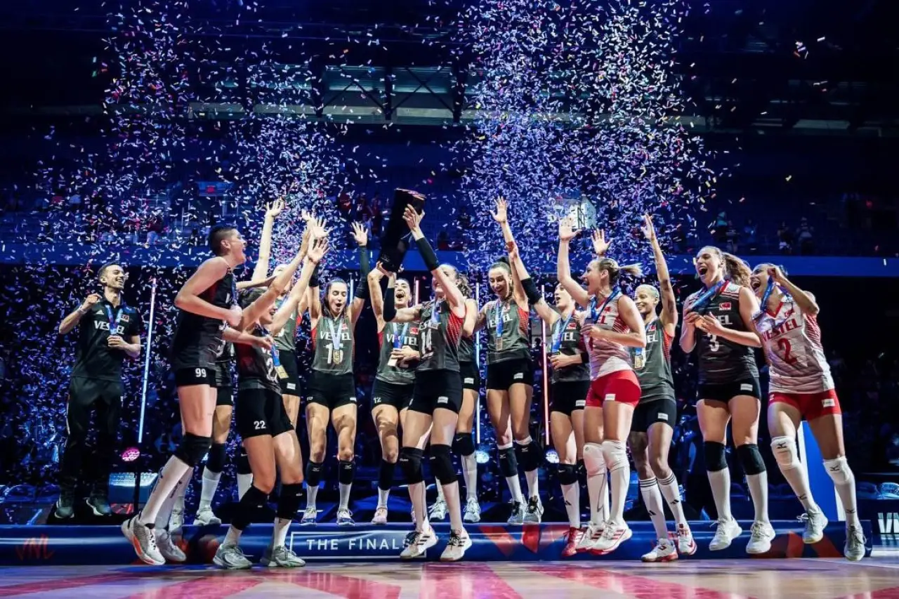 Avrupa Voleybol Şampiyonası'nda savaşım verecek A Milli Kadın Voleybol Takımımız