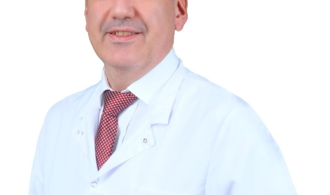Kadınlarda kalp krizinin 8 işareti Biruni Üniversitesi Tıp Fakültesi Hastanesi Kardiyoloji Uzmanı Prof. Dr. Cüneyt