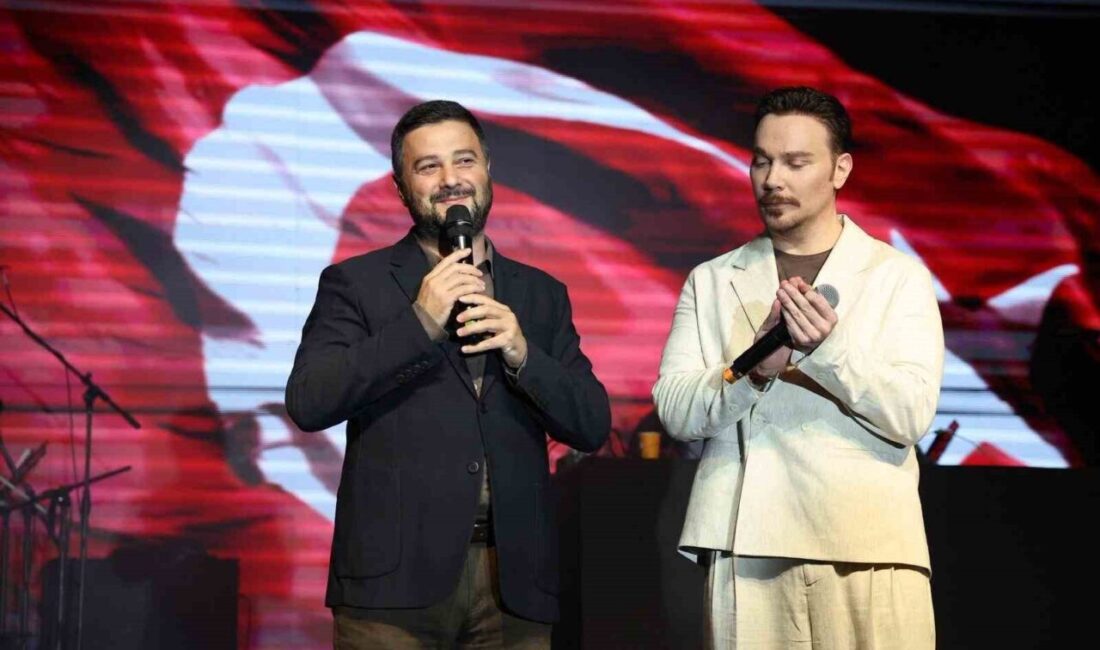 Kağıthane’de “30 Ağustos Zafer Bayramı” coşkusu Kağıthane Belediyesi tarafından düzenlenen “Sadabad Kültür Yolu Festivali’nde” 30 Ağustos