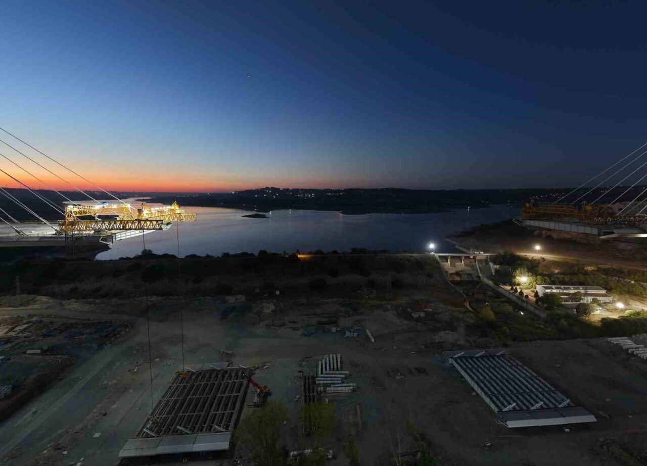 Kanal İstanbul’lun ilk köprüsünde 250 tonluk dev operasyon 31 Bülten Medya -