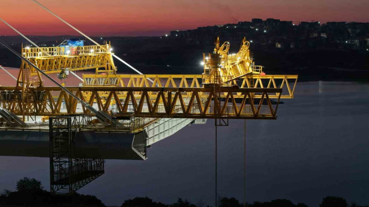 Kanal İstanbul’lun ilk köprüsünde 250 tonluk dev operasyon 30 Bülten Medya -