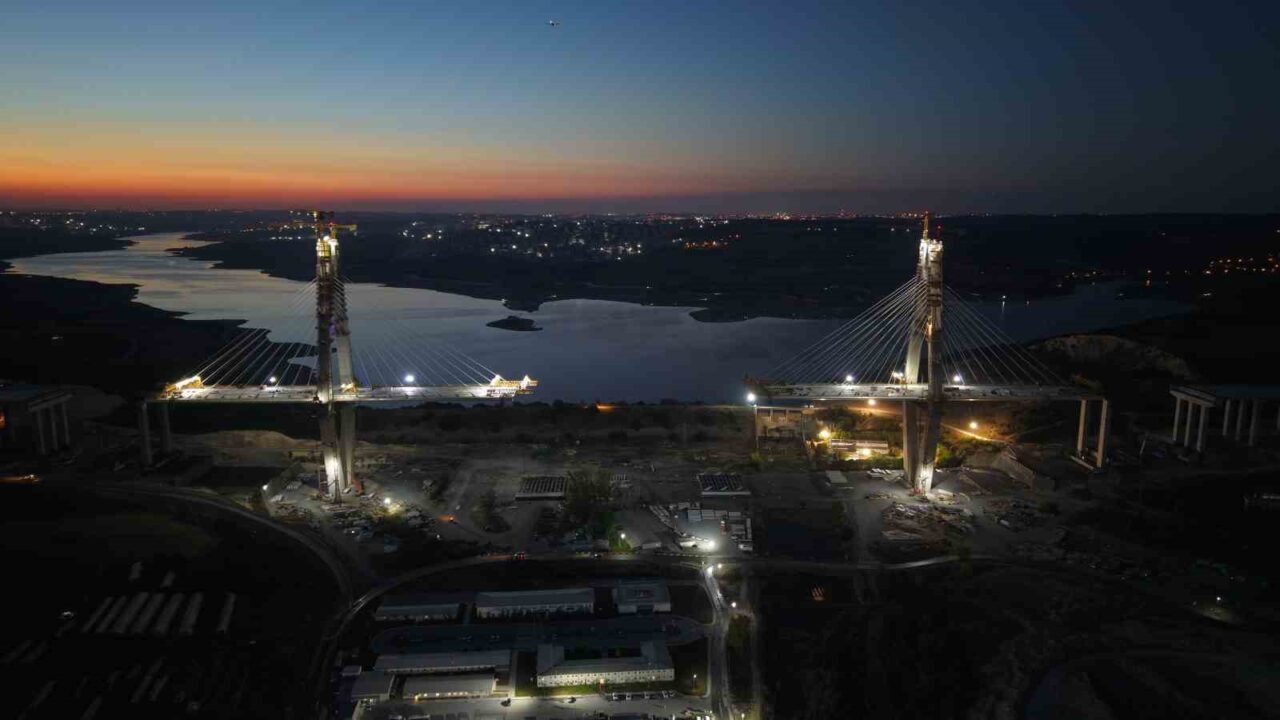Kanal İstanbul’lun ilk köprüsünde 250 tonluk dev operasyon 32 Bülten Medya -