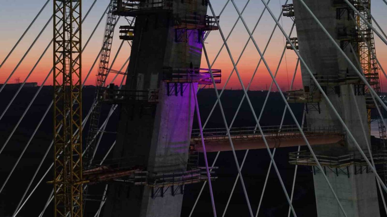 Kanal İstanbul’lun ilk köprüsünde 250 tonluk dev operasyon 27 Bülten Medya -