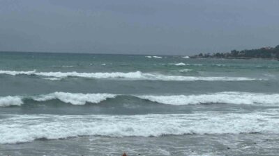 Kocaeli’nin Kandıra ilçesinde olumsuz hava ve deniz şartları nedeniyle bugün