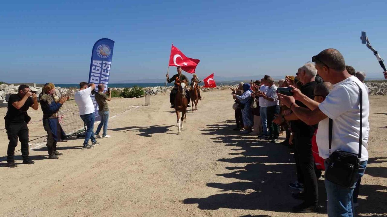 Karabiga’da 3 gün sürecek yaz festivali coşkusu başladı 33 Bülten Medya -
