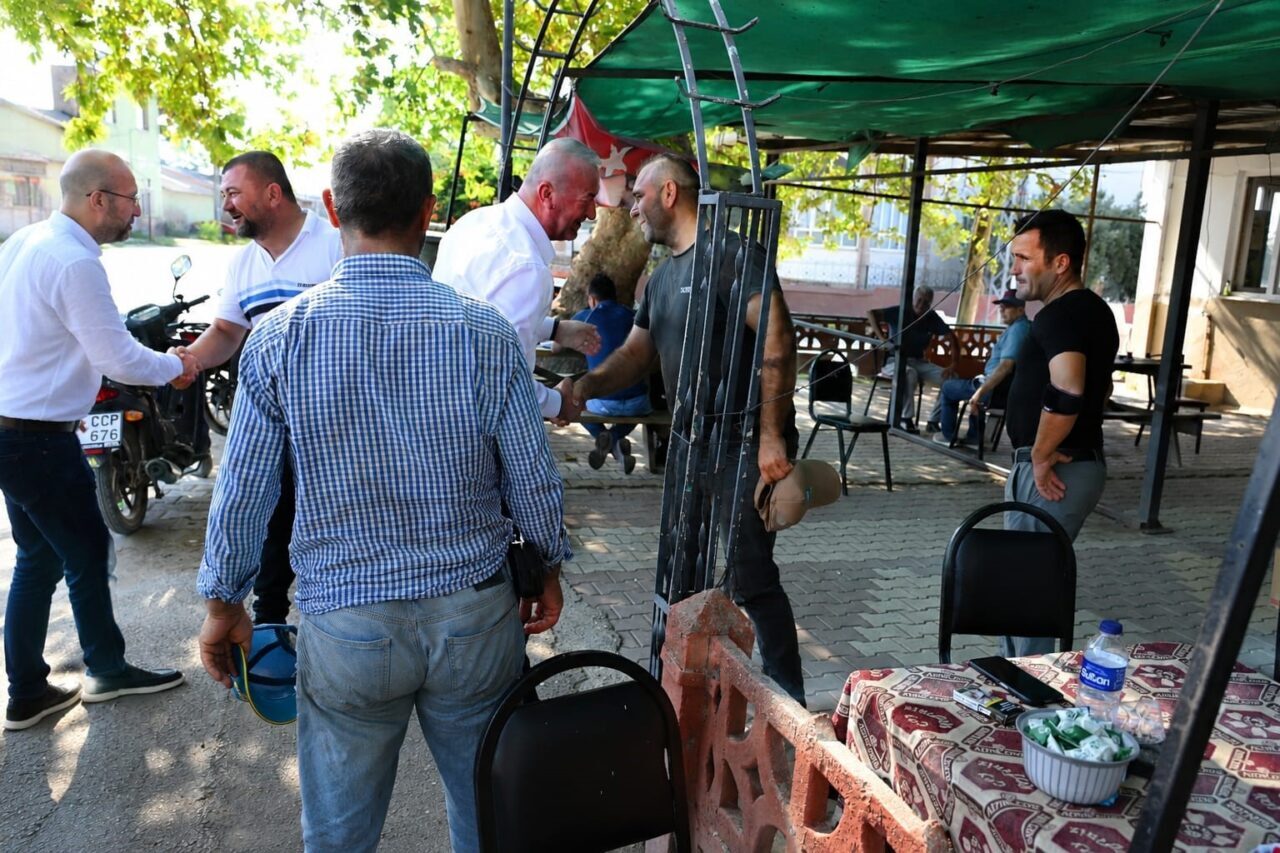 Karacabey Belediyesi kırsaldaki arazi yollarını düzenleniyor 20 Bülten Medya -