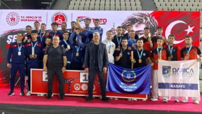 Bursa Büyükşehir Belediyespor Kulübü sporcuları, Kocaeli ve Manisa'da düzenlenen ulusal