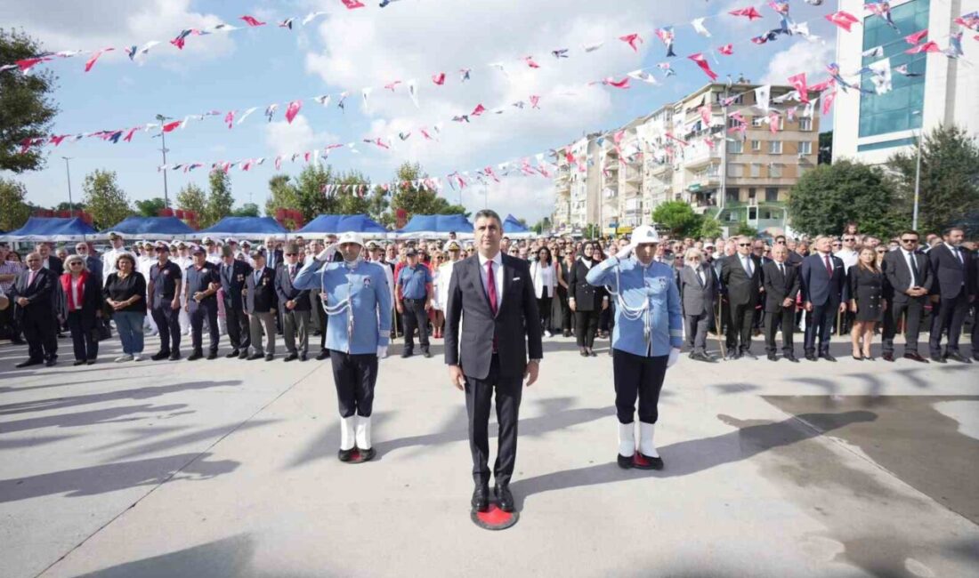 Kartal’da 30 Ağustos coşkusu çelenk töreniyle başladı 30 Ağustos 1922’de Dumlupınar’da Başkomutan Gazi Mustafa Kemal Paşa’nın önderliğinde
