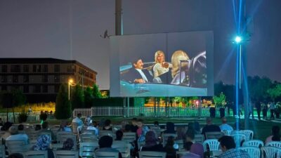 Kartepe’de açık hava sinema keyfi bu kez Yeşilçam’ın unutulmaz filmi