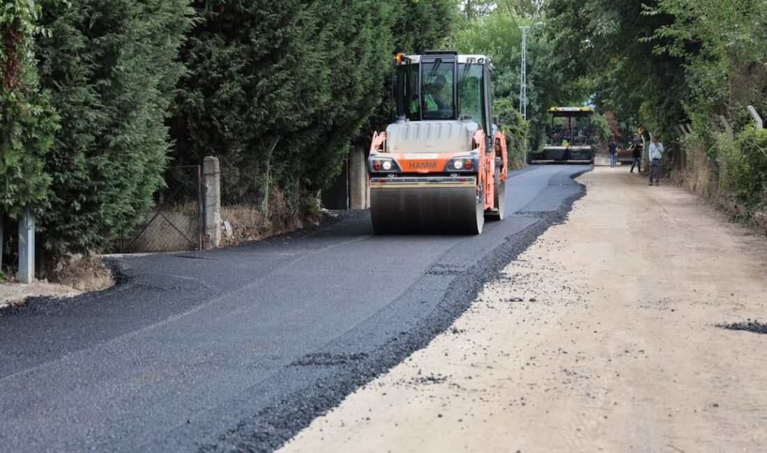 Kartepe’de cadde ve sokaklar yenileniyor Kartepe’de altyapı çalışmaları tamamlanan cadde ve sokaklarda belediye ekiplerince asfalt,