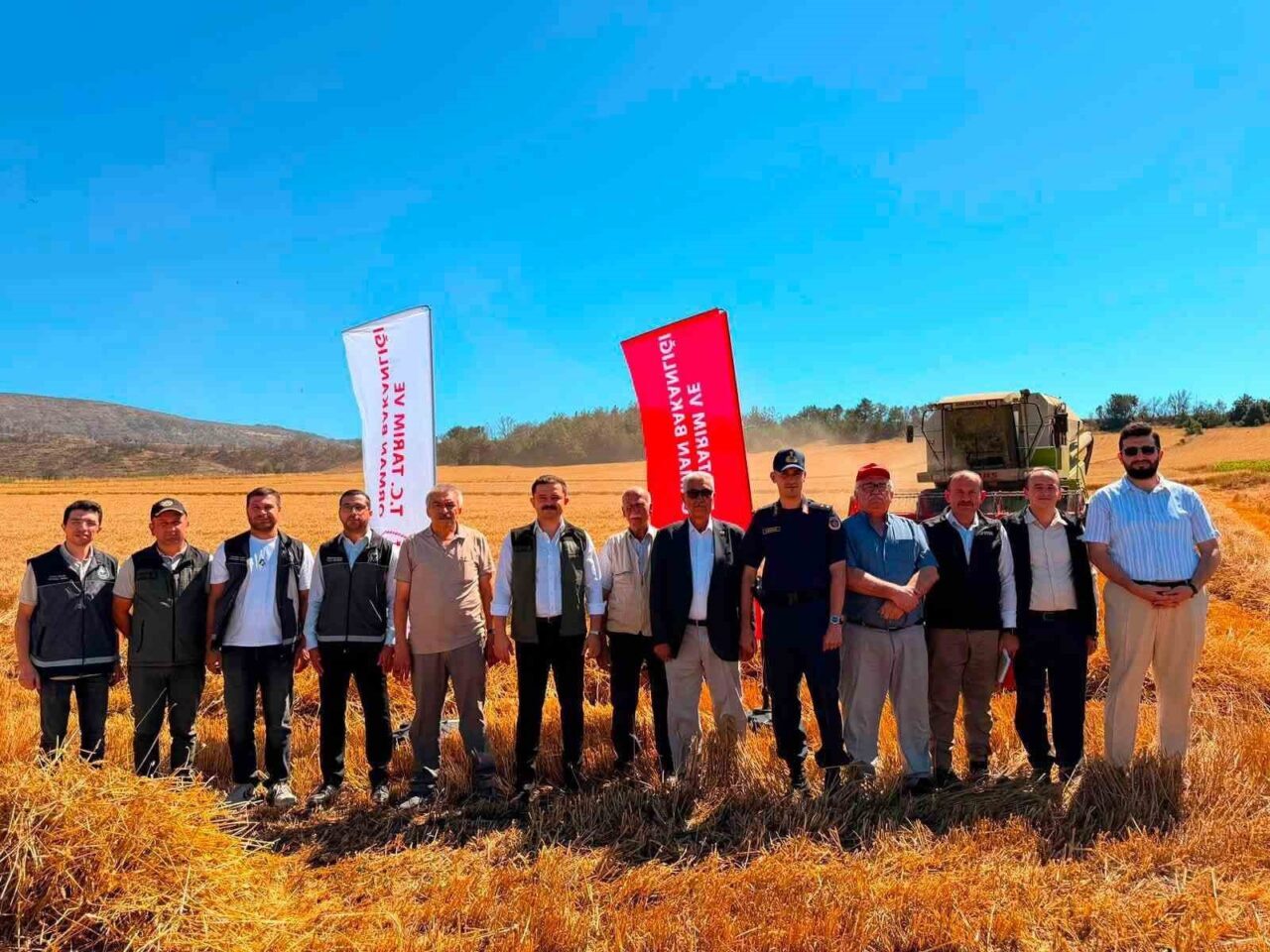 Kaymakam Titiz hasat sevincine ortak oldu 7 Bülten Medya -