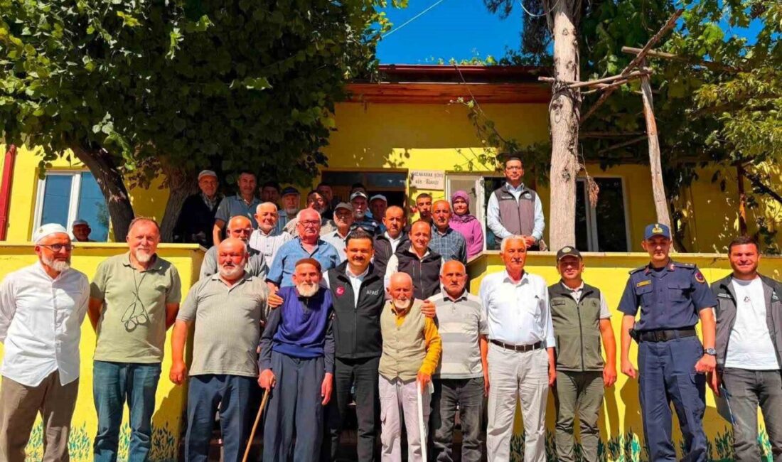 Kaymakam Titiz köylerde incelemelerde bulundu Bilecik’in Gölpazarı ilçesinde Gölpazarı Kaymakamı Onur Titiz, köylerde incelemelerde bulundu.
