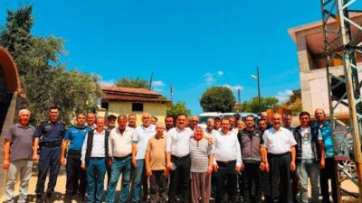 Gölpazarı Kaymakam Onur Titiz, ziyaret ettiği köylerde vatandaşlarla bir araya