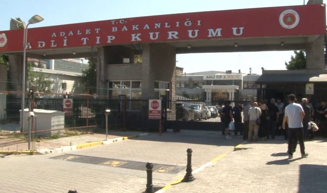 Polis memuruna son görev Küçükçekmece'de meydana gelen trafik kazasında hayatını kaybeden polis memuru Melih
