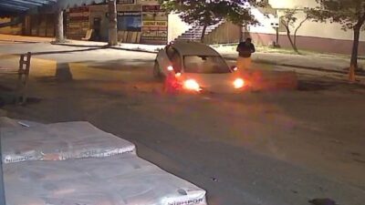 Sakarya'nın Karasu ilçesinde altyapı çalışmaları için açılan çukuru fark edemeyen