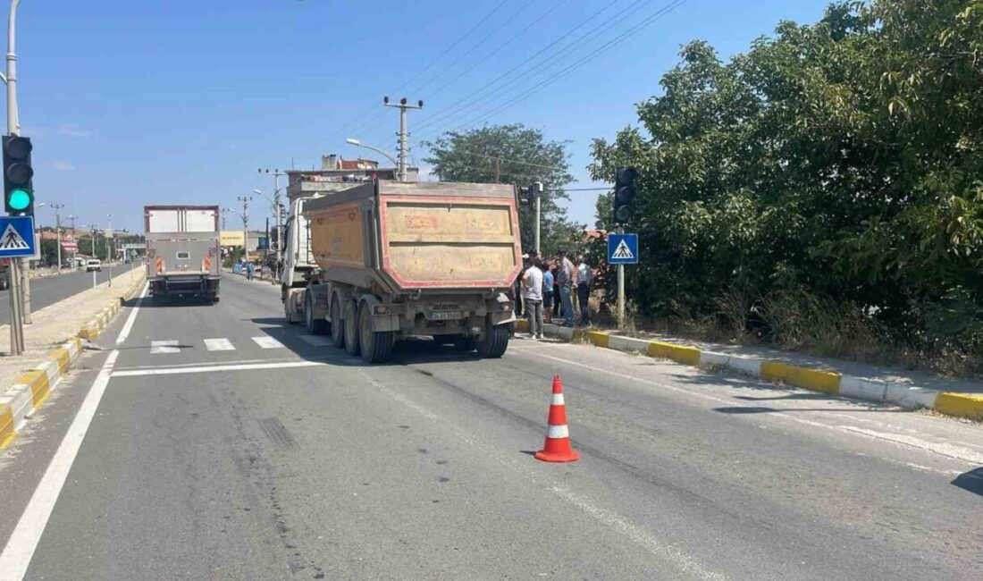 Keşan’da tırın çarptığı yaya yaralandı Edirne’nin Keşan ilçesinde, Paşayiğit Mahallesi’nde meydana gelen trafik kazasında tırın