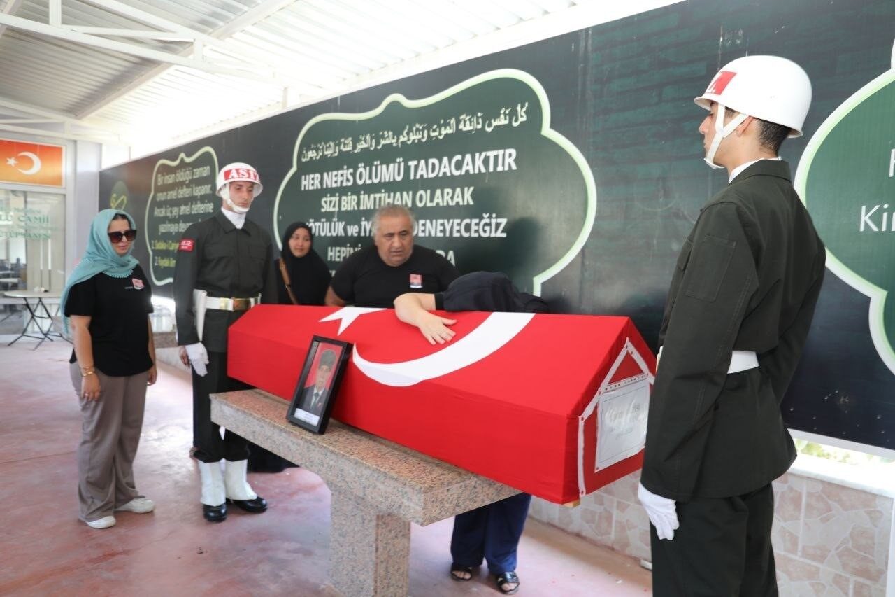 Kıbrıs Gazisi, resmi törenle son yolculuğuna uğurlandı 19 Bülten Medya -