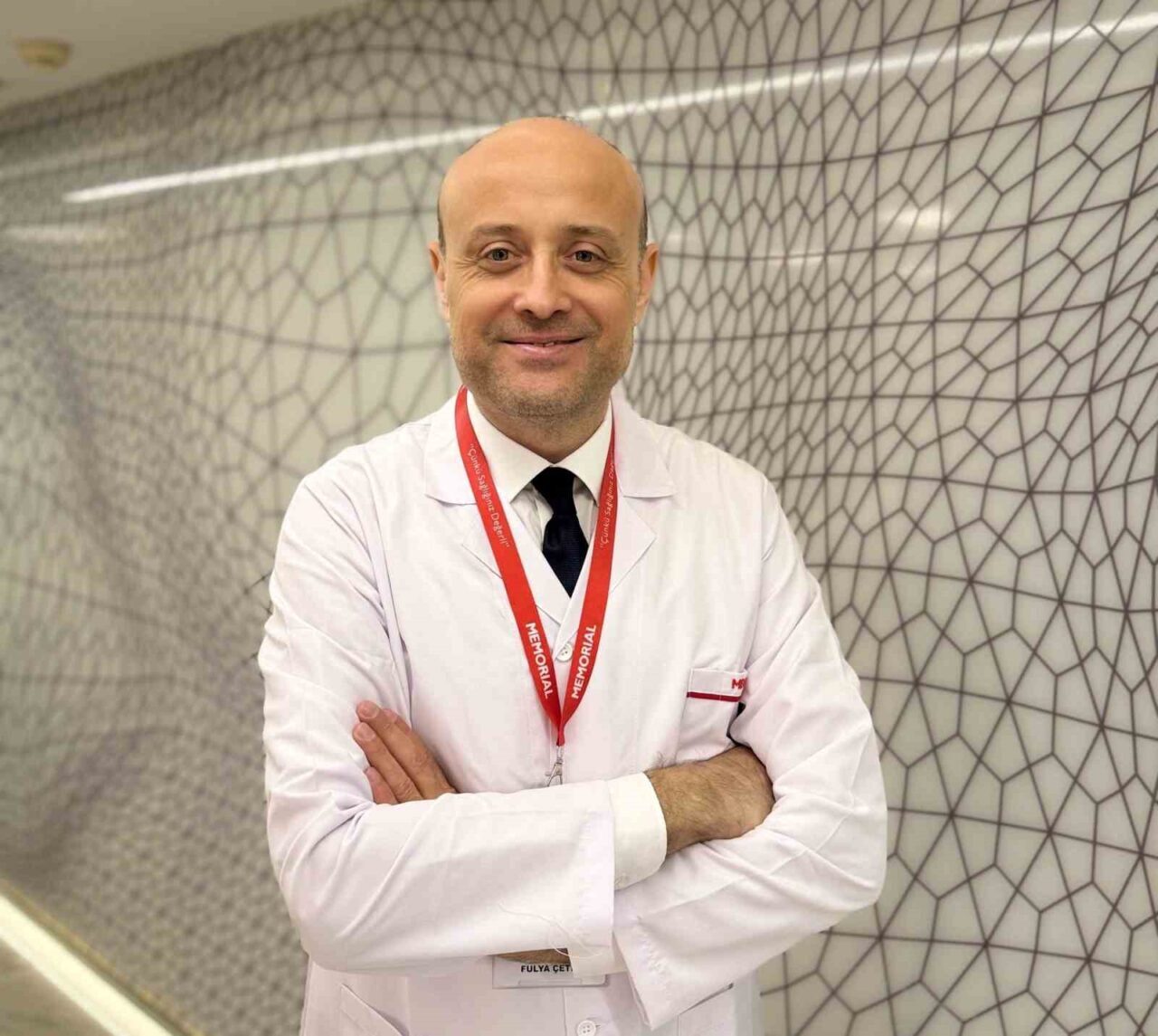 “Kimse anlamasın” estetiği giderek daha çok tercih ediliyor Estetik ve Plastik Cerrahi Bölümü’nden Op. Dr. Fırat Özer, estetik
