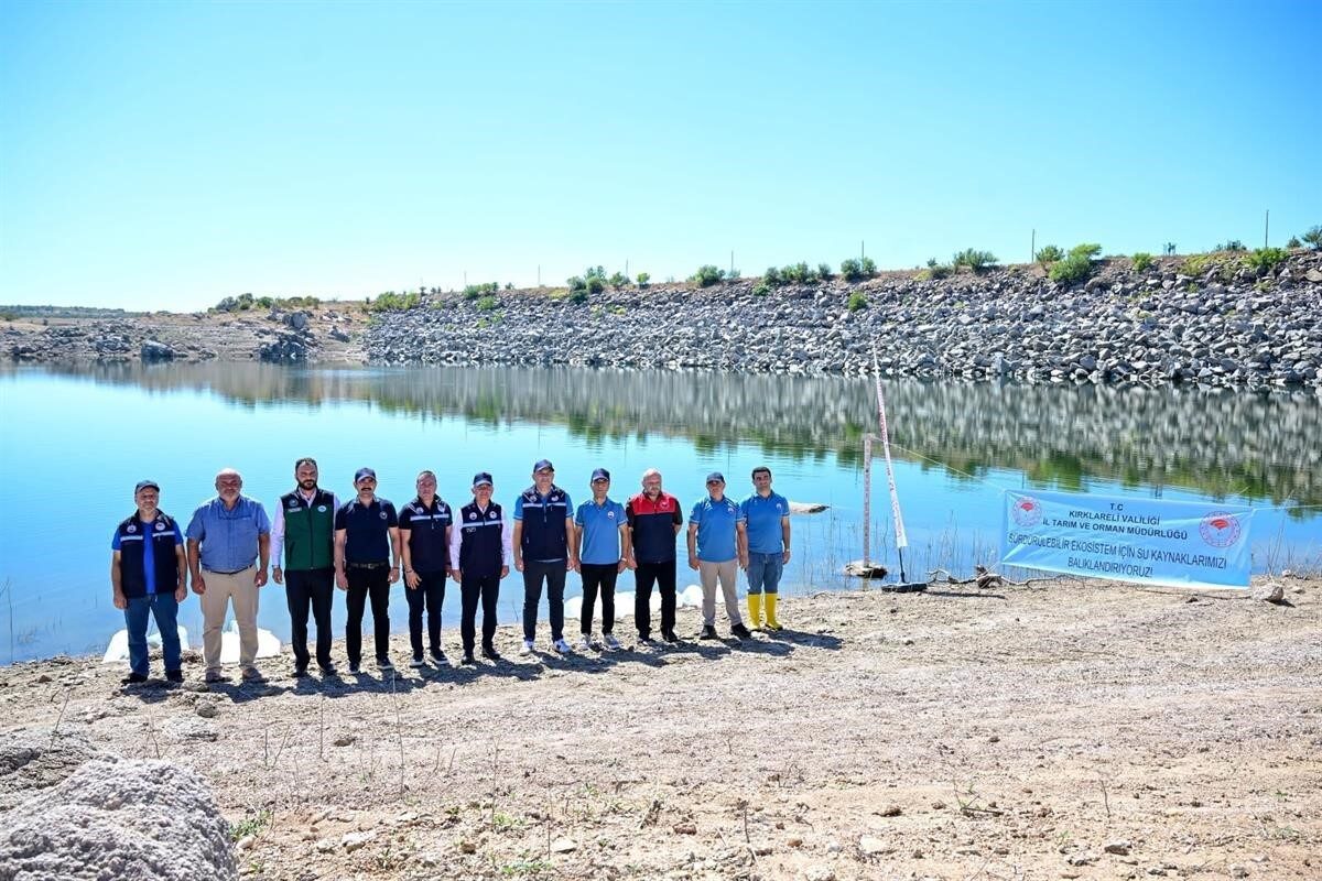 Kırklareli Barajı’na 450 bin yavru sazan bırakıldı 15 Bülten Medya -