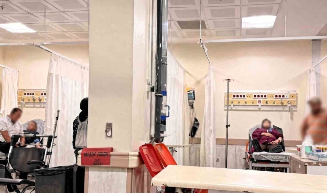 Kırklareli Vali Yardımcısı Tanrıseven’den acil servise habersiz ziyaret Kırklareli Vali Yardımcısı Dr. Hasan Tanrıseven, rahatsızlığı nedeniyle gittiği Kırklareli