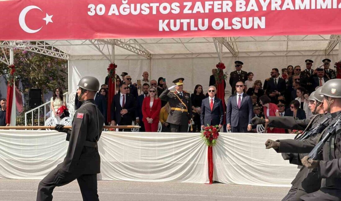 Kırklareli’nde 30 Ağustos Zafer Bayramı’nın 104. yıl dönümü coşkuyla kutlandı Kırklareli’nde 30 Ağustos Zafer Bayramı’nın 104. yıl dönümü, düzenlenen törenlerle