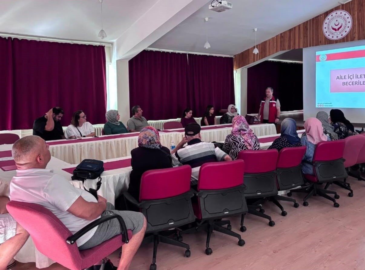 Kırklareli’nde ailelere yönelik Aile Yaşam Becerileri semineri düzenlendi 8 Bülten Medya -