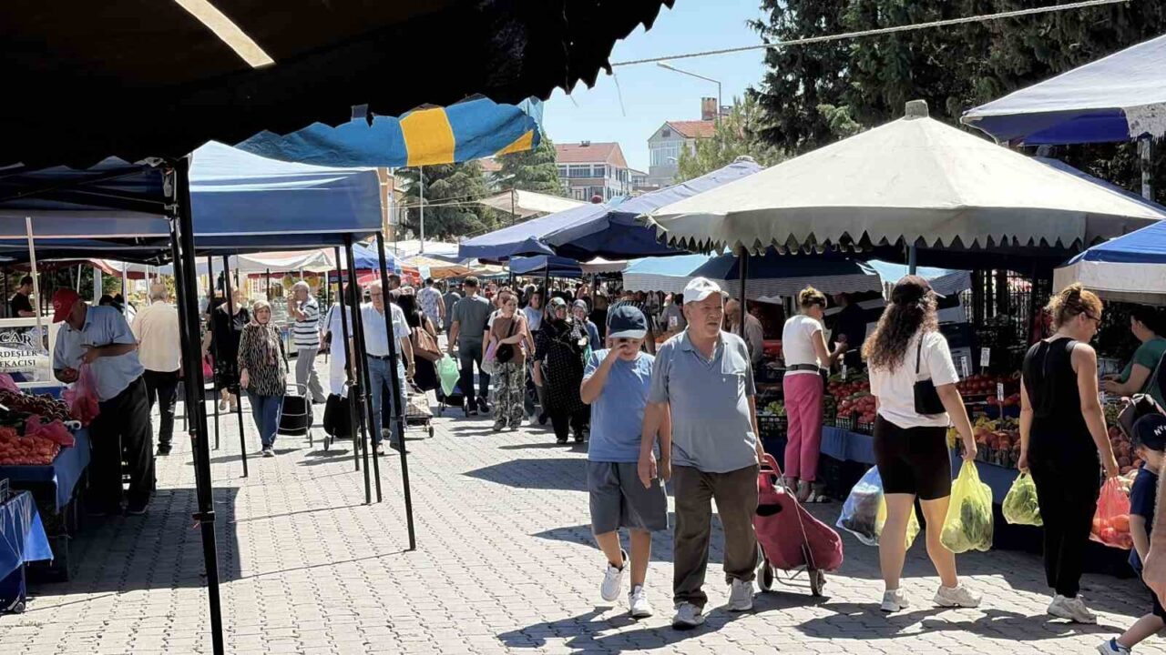 Kırklareli’nde semt pazarlarındaki fiyatlardan hem vatandaş hem de pazarcı memnun 20 Bülten Medya -