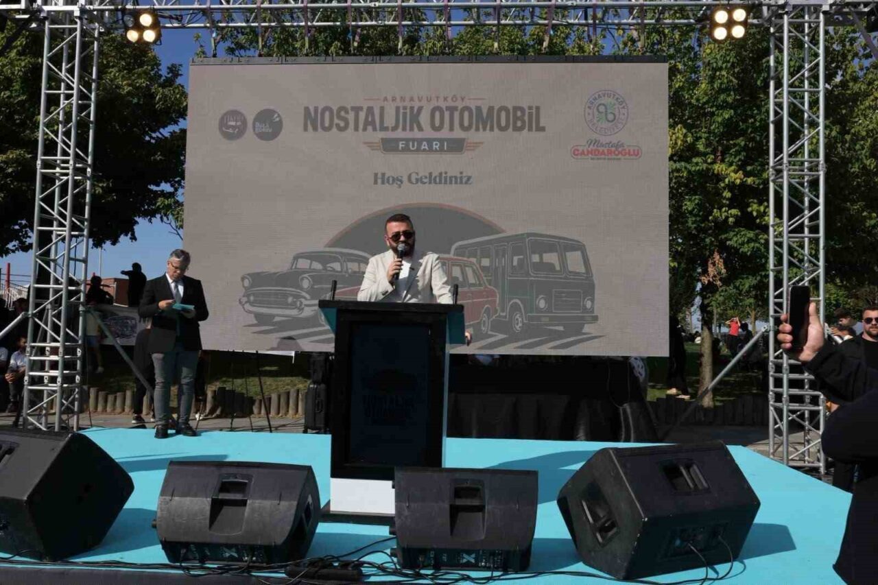 Klasik otomobil tutkunları Arnavutköy’de buluştu 28 Bülten Medya -