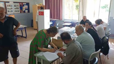 Yalova’nın Çınarcık ilçesine bağlı Kocadere köyünde, gerçekleştirilen referandumda vatandaşlar, köyün