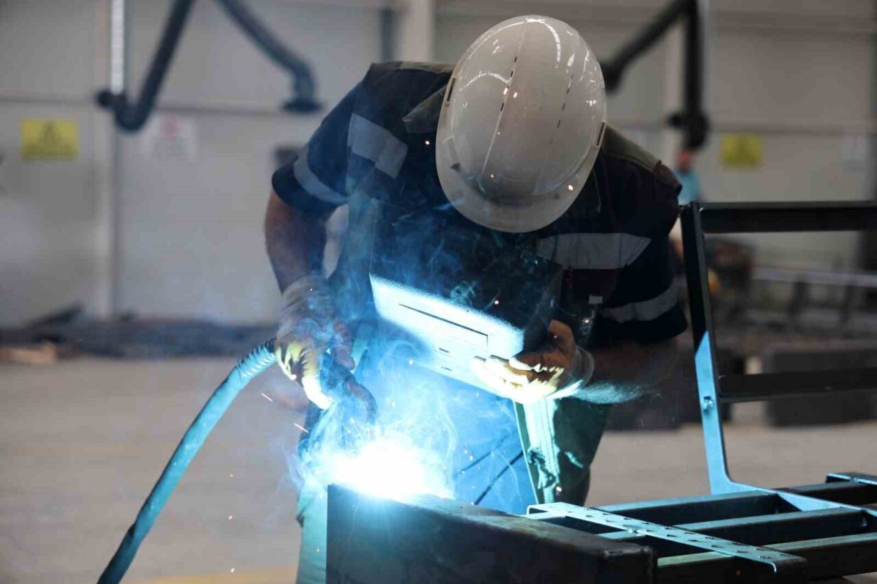 Kocaeli’de tramvay duraklarına 260 yeni bank yerleştiriliyor 19 Bülten Medya -