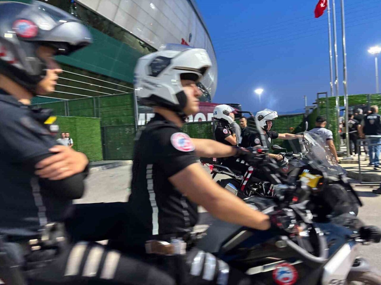 Kocaelispor- Amed SF maçı öncesi takımlar stada geldi 36 Bülten Medya -