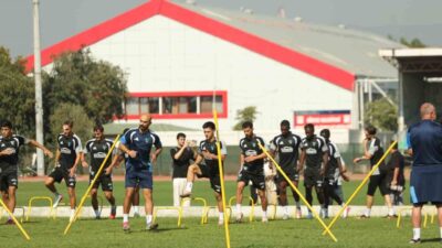 Trendyol Süper Lig ekibi Kocaelispor, cumartesi günü deplasmanda oynayacağı Konyaspor