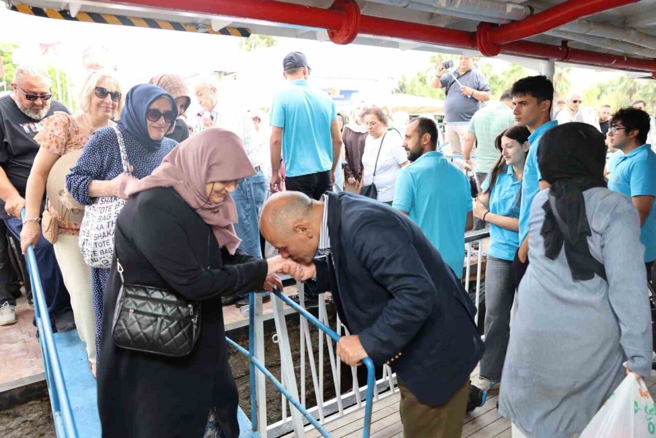Körfez’in çınarları vapur gezisinde buluştu 8 Bülten Medya -