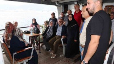 Körfez’de 60+ Aktif Yaşlanma Kulübü üyeleri ile huzurevi sakinleri, düzenlenen