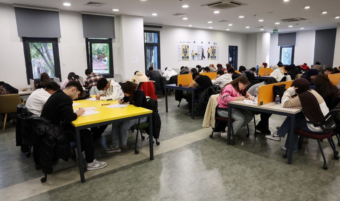 Küçükçekmece Belediyesi’nden gençlere ücretsiz YKS hazırlık kursu Sosyal belediyecilik anlayışıyla çalışmalarını sürdüren Küçükçekmece Belediyesi, gençleri üniversiteye hazırlık