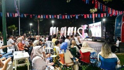 Bursa Büyükşehir Belediyesi’nin düzenlediği Kültürpark Yeşilçam Sinema Akşamları, Türk sinemasının