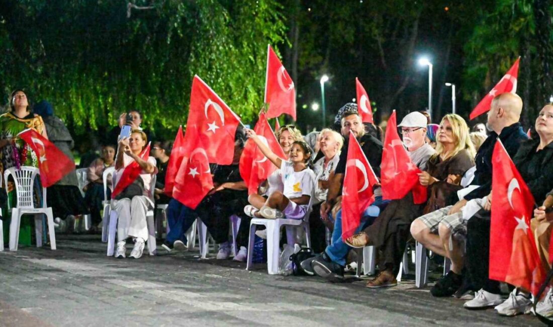 Kültürpark’ta zafer coşkusu Bursa Büyükşehir Belediyesi, 30 Ağustos Zafer Haftası etkinlikleri kapsamında düzenlediği