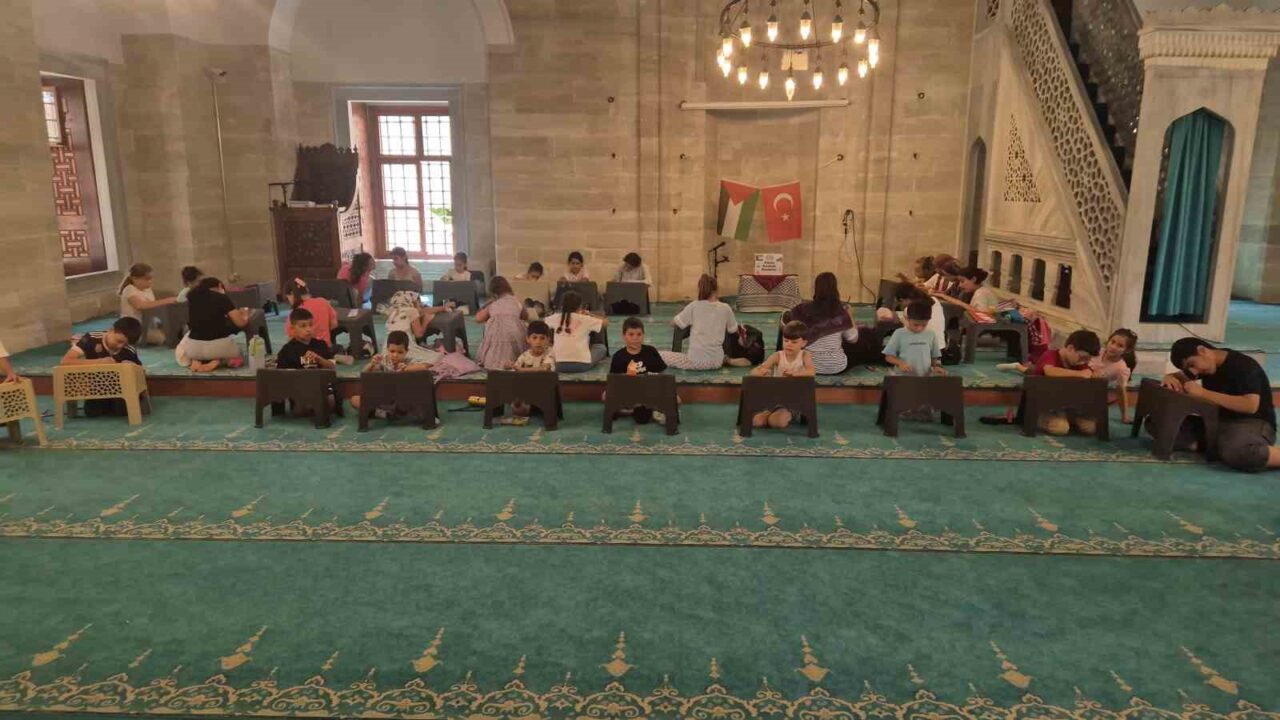 Kumbaradaki birikimlerini Filistin’e bağışladılar 17 Bülten Medya -