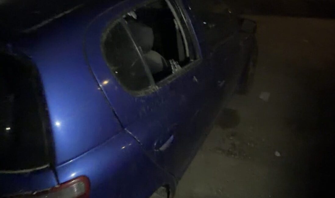 Gece yarısı araçlara saldırı! Kırklareli’nin Lüleburgaz ilçesinde otoparkta bulunan çok sayıda araç ve kamyonetin
