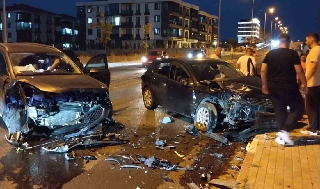 Lüleburgaz’da otomobil ile SUV araç çarpıştı: 8 yaralı Kırklareli’nin Lüleburgaz ilçesinde otomobil ile SUV tipi aracın çarpışması sonucu