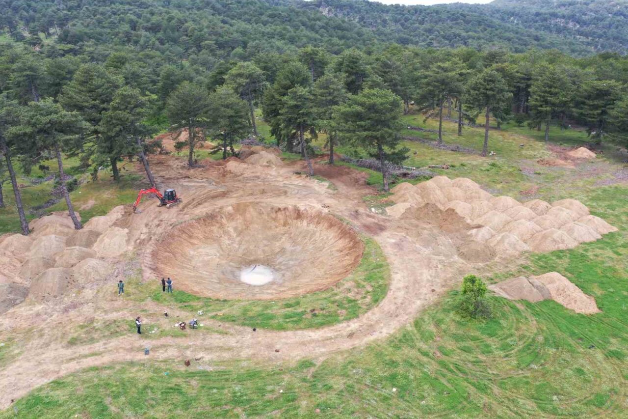 Madra Dağları’na yeni helikopter yangın havuzu kazandırıldı 20 Bülten Medya -