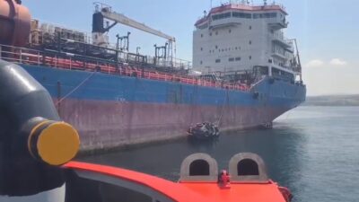Yalova açıklarında makine arızası nedeniyle demir taramaya başlayan tanker, römorkör