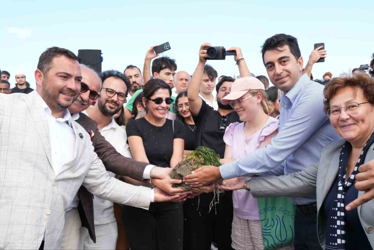 Marmara Denizi’ne nefes olacak ‘Dipte İz’ deniz çayırları projesi Tuzla’da tanıtıldı 12 Bülten Medya -