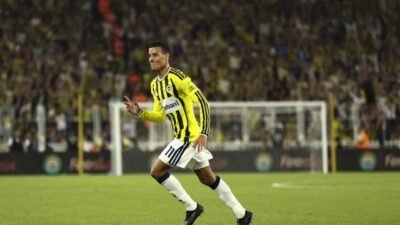 Fenerbahçe’nin İngiliz futbolcusu Mason Greenwood, 11’de başladığı ilk maçında golle