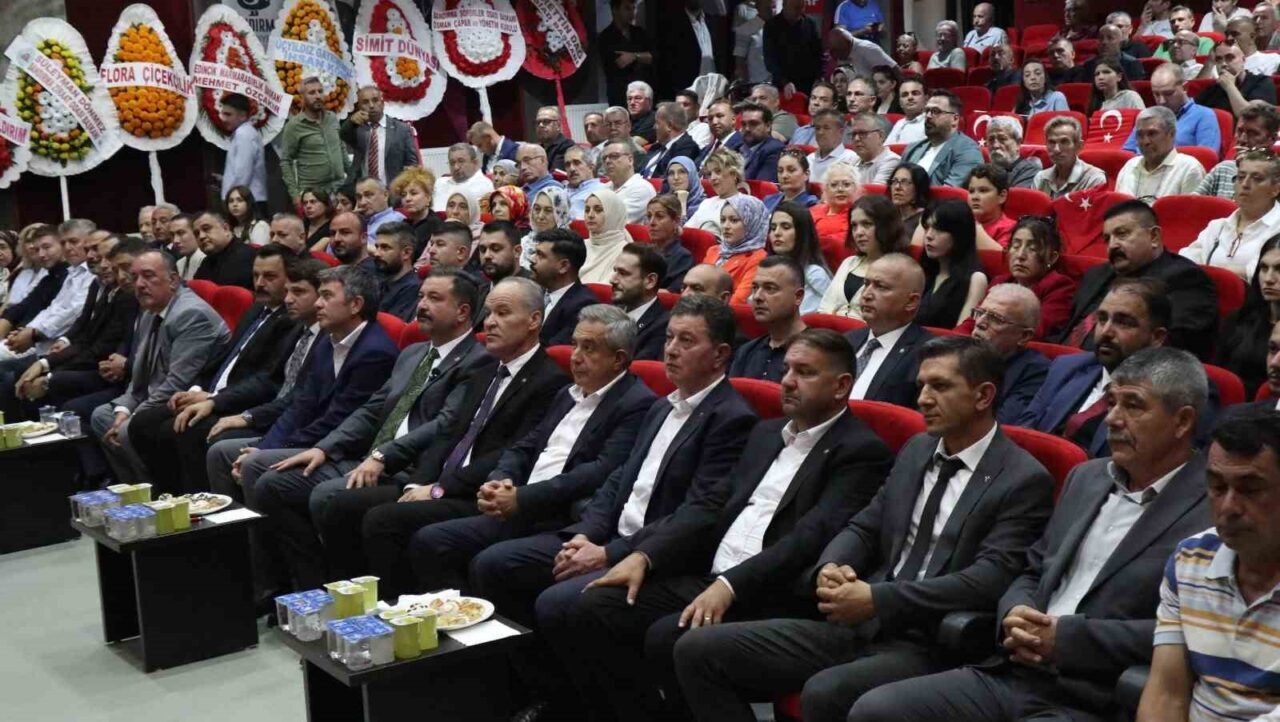 MHP Bandırma’da 8 yıllık başkanlık görevini Harun Algül devraldı 7 Bülten Medya -