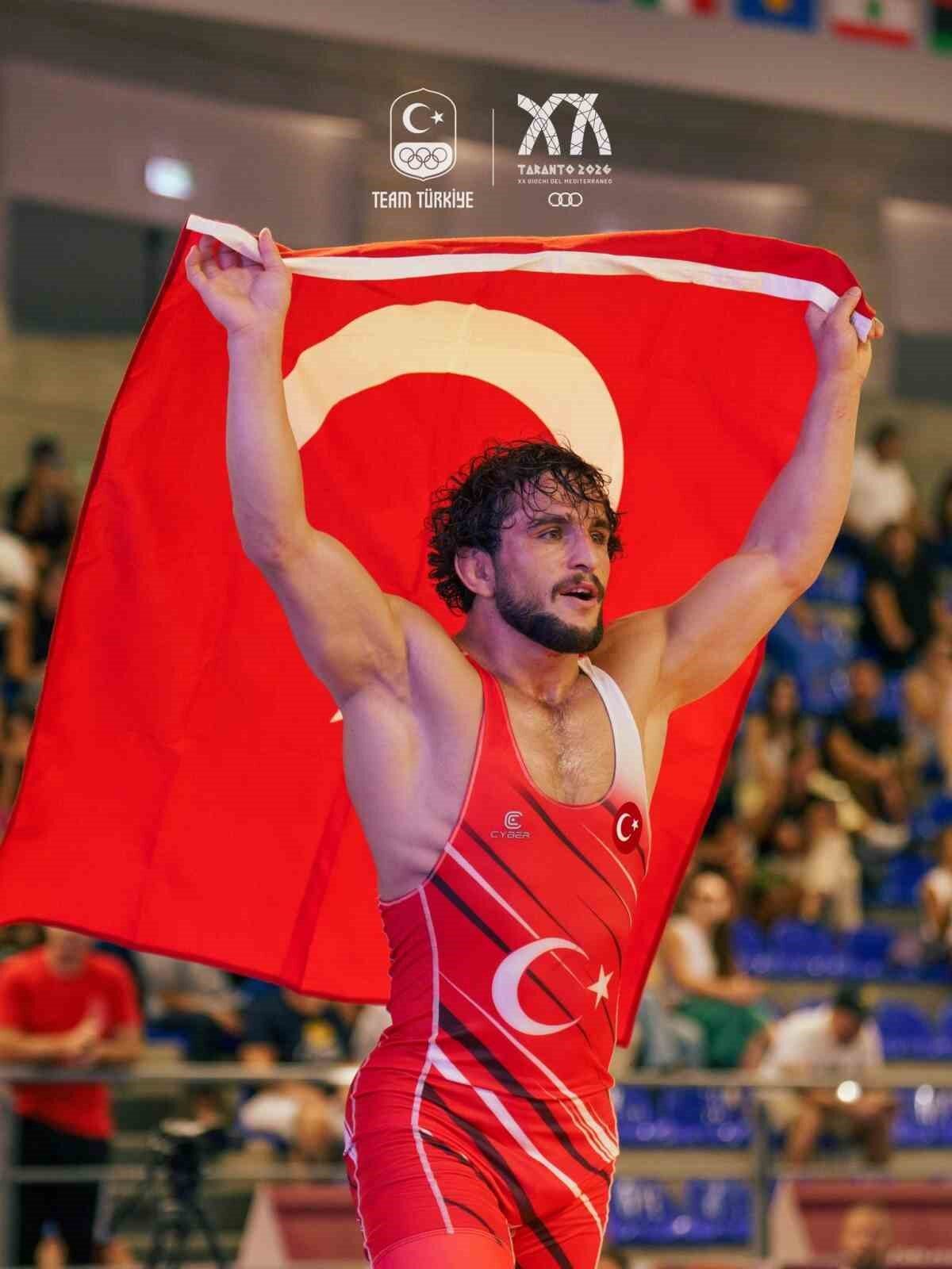 Milli güreşçilerden madalya yağmuru! 10 Bülten Medya -