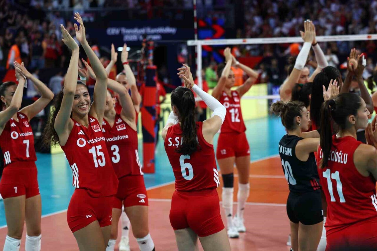 Milliler, CEV Avrupa Şampiyonası’nda 3’te 3 yaptı 95 Bülten Medya -