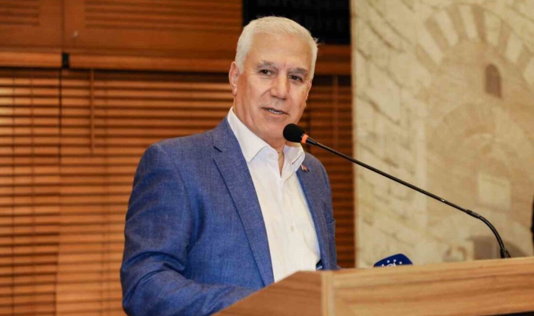 Hakkında devam eden hukuki süreç nedeniyle CHP’den istifa ettiğini açıklayan