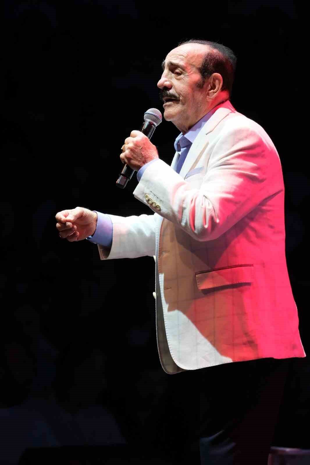 Mustafa Keser’den müzik ve kahkaha dolu gece 20 Bülten Medya -